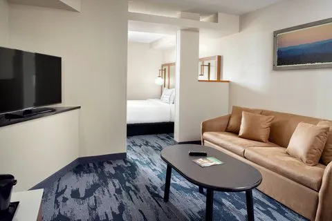 Fairfield Inn & Suites Asheville Outlets 4
