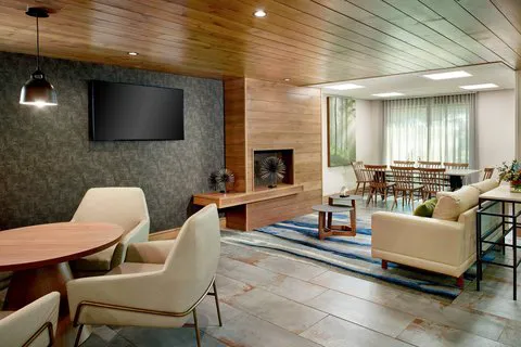 Fairfield Inn & Suites Asheville Outlets 4