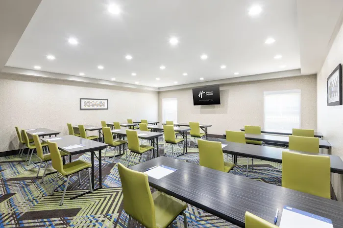 Holiday Inn Express & Suites Asheville SW - Outlet Ctr Area by IHG 4