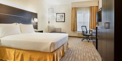 Holiday Inn Express & Suites Asheville SW - Outlet Ctr Area by IHG