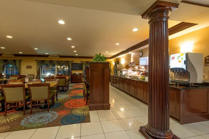 Holiday Inn Express & Suites Asheville SW - Outlet Ctr Area by IHG 4