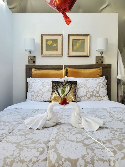 The Glamp Inn 4