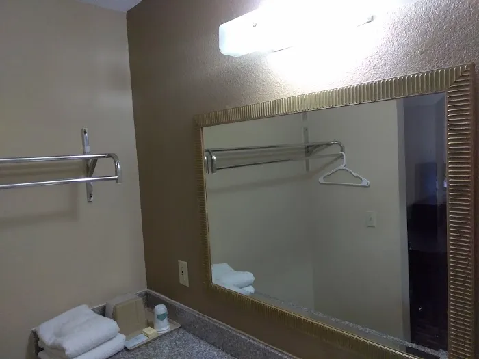 The Night Inn 4