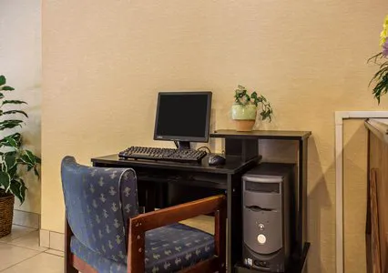 Quality Inn Union US Hwy 176 4