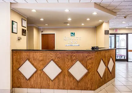 Quality Inn Union US Hwy 176 4