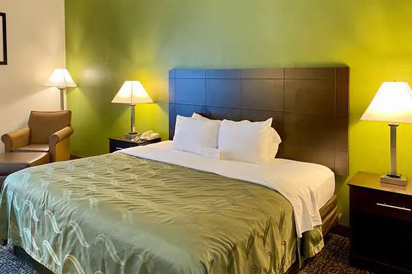Quality Inn Union US Hwy 176 4