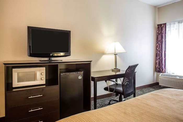 Quality Inn Union US Hwy 176 4