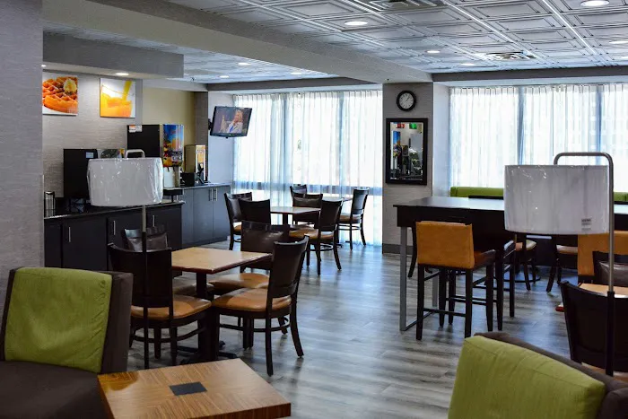 Quality Inn Union US Hwy 176 4
