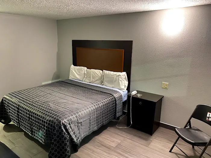 American Inn 4