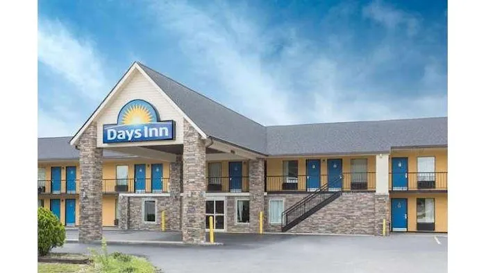 Days Inn by Wyndham Newberry 4