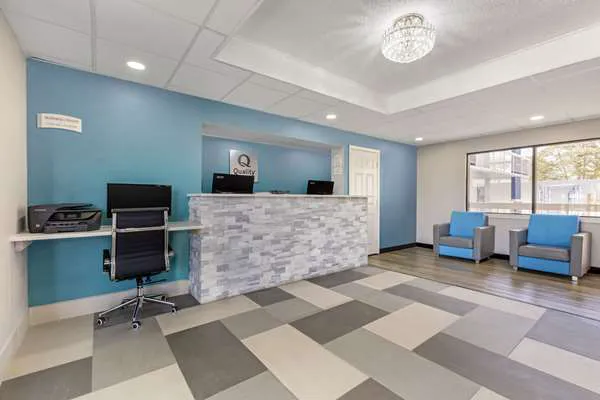 Quality Inn 4