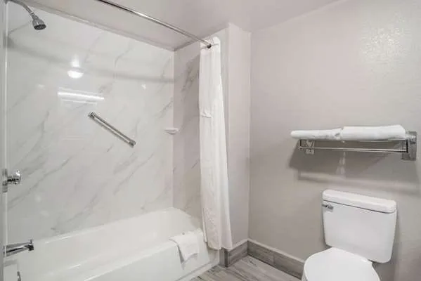 Quality Inn Simpsonville-Greenville 4