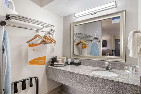 Quality Inn Simpsonville-Greenville 4