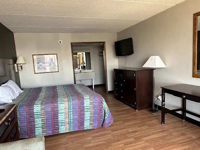 FAIRVIEW INN & SUITES OF SIMPSONVILLE, S.C 4