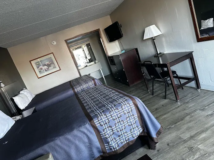 FAIRVIEW INN & SUITES OF SIMPSONVILLE, S.C 4