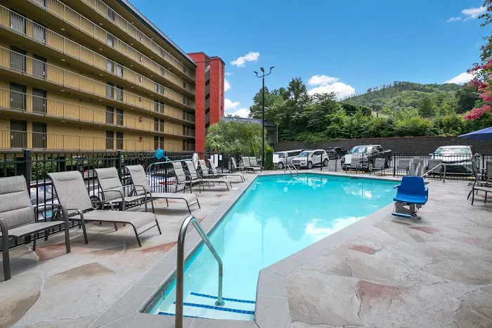SureStay Plus by Best Western Gatlinburg 4