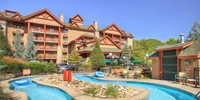 Bearskin Lodge on the River