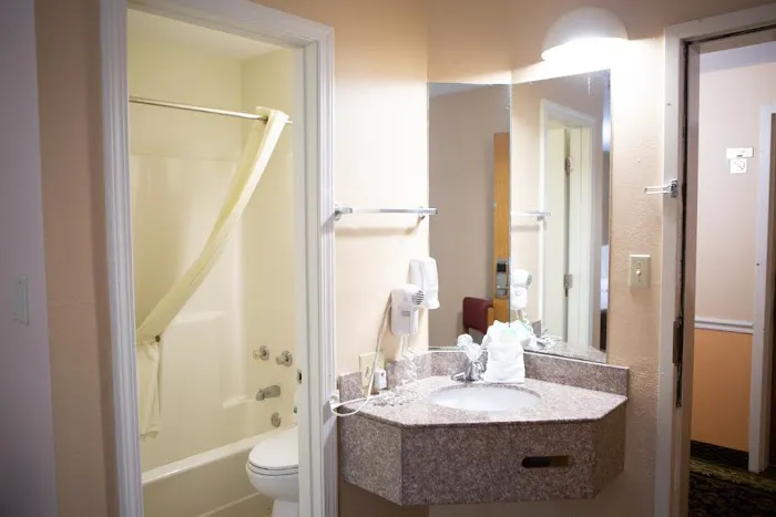 Guest Inn Pigeon Forge 4