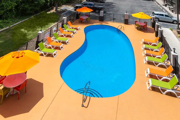 La Quinta Inn & Suites by Wyndham Pigeon Forge-Dollywood 4