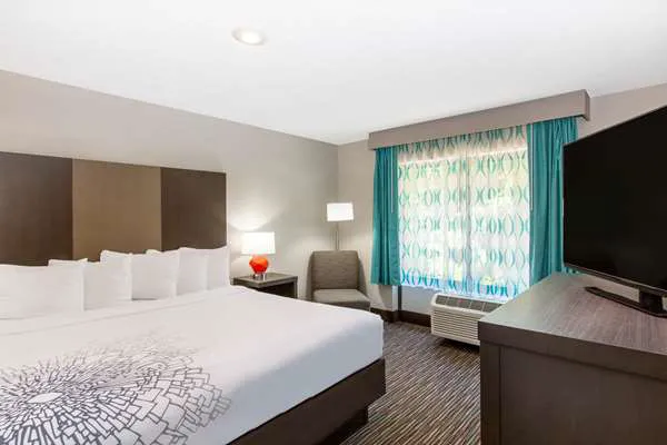 La Quinta Inn & Suites by Wyndham Pigeon Forge-Dollywood 4