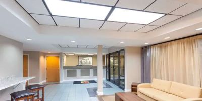 Super 8 by Wyndham Pigeon Forge Dollywood Lane