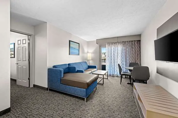 Quality Inn & Suites at Dollywood Lane 4