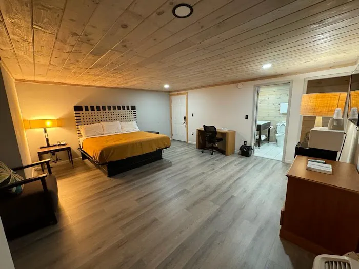 Tennessee Mountain Lodge Riverside by OYO 4