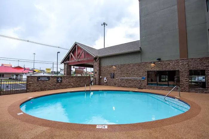 Best Western Plus Apple Valley Lodge Pigeon Forge 4