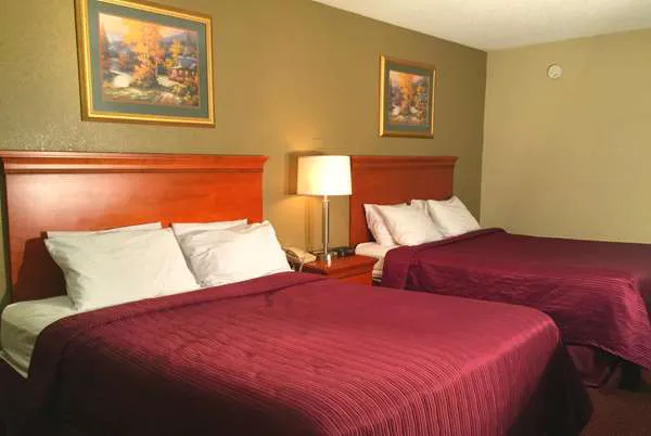 Pigeon River Inn 4