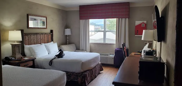 The Lodge at Five Oaks 4