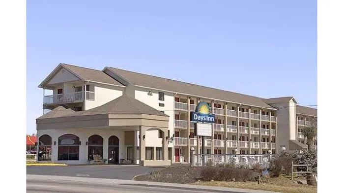 Days Inn by Wyndham Apple Valley Pigeon Forge/Sevierville 4