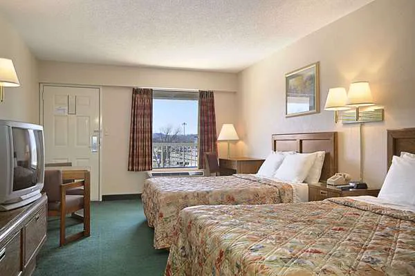 Days Inn by Wyndham Apple Valley Pigeon Forge/Sevierville 4