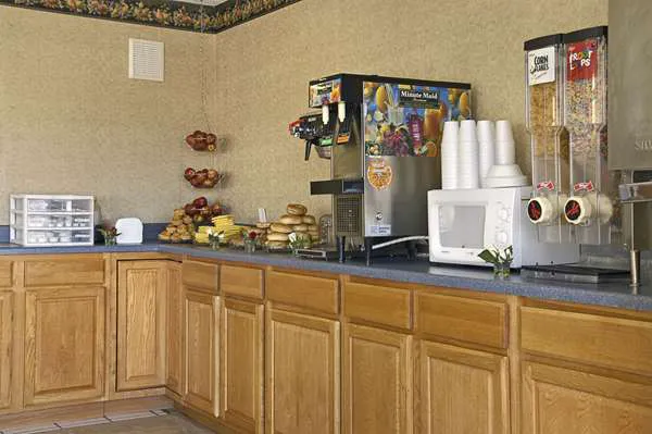 Days Inn by Wyndham Apple Valley Pigeon Forge/Sevierville 4