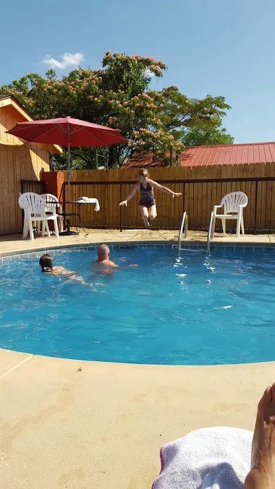 Days Inn by Wyndham Apple Valley Pigeon Forge/Sevierville 4