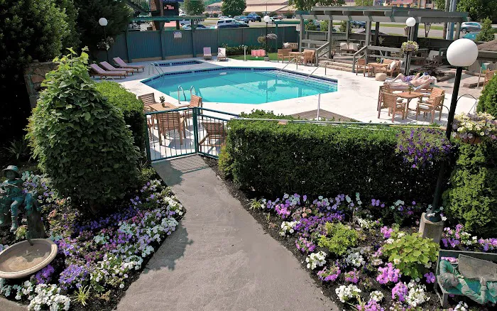 Arbors at Island Landing Hotel & Suites Pigeon Forge 4