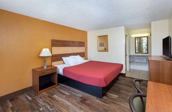 Americana Inn a Travelodge by Wyndham 4