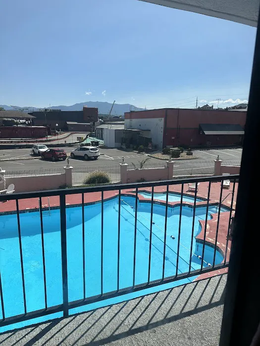 Americana Inn a Travelodge by Wyndham 4