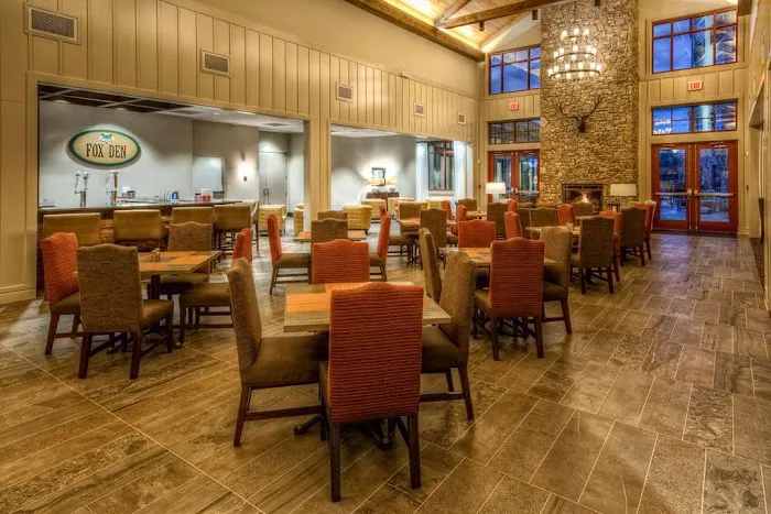 Black Fox Lodge Pigeon Forge, Tapestry Collection by Hilton 4