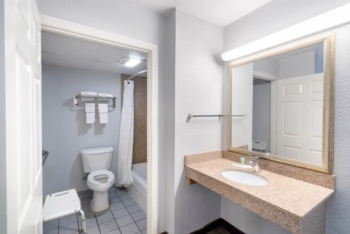 Pigeon Forge Parkway Inn 4