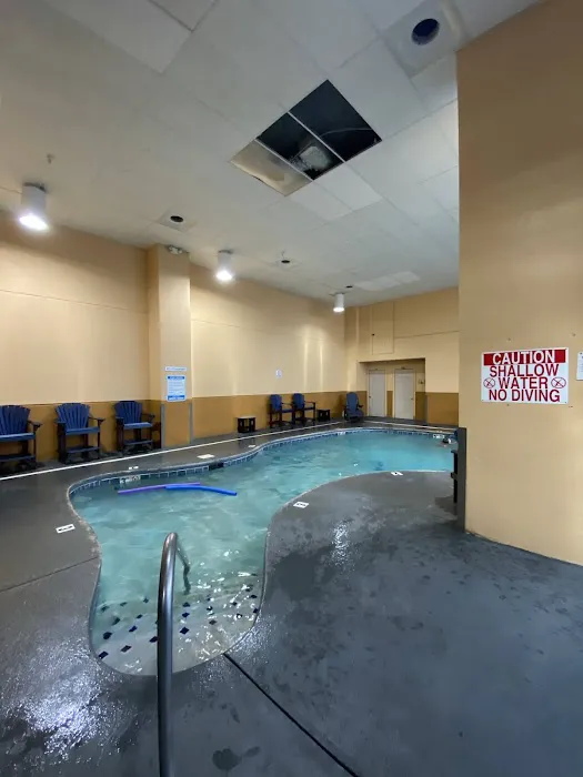 Mountain Vista Inn & Suites 4