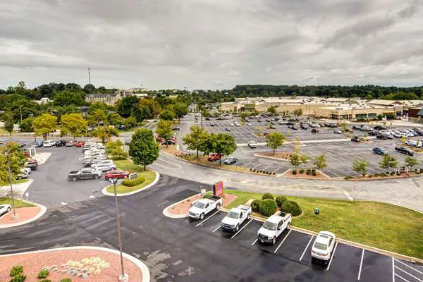Comfort Suites Outlet Center 4