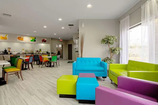 Quality Inn 4