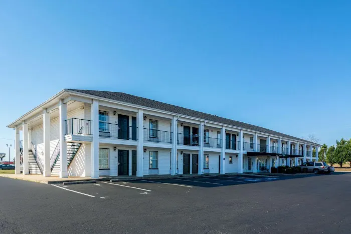 Quality Inn 4