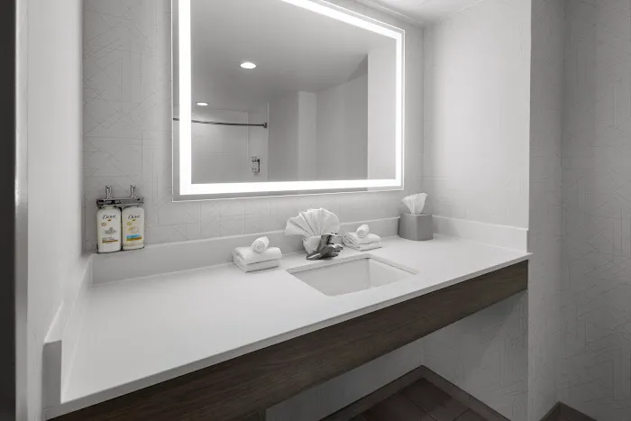 Holiday Inn Express & Suites Newberry by IHG 4