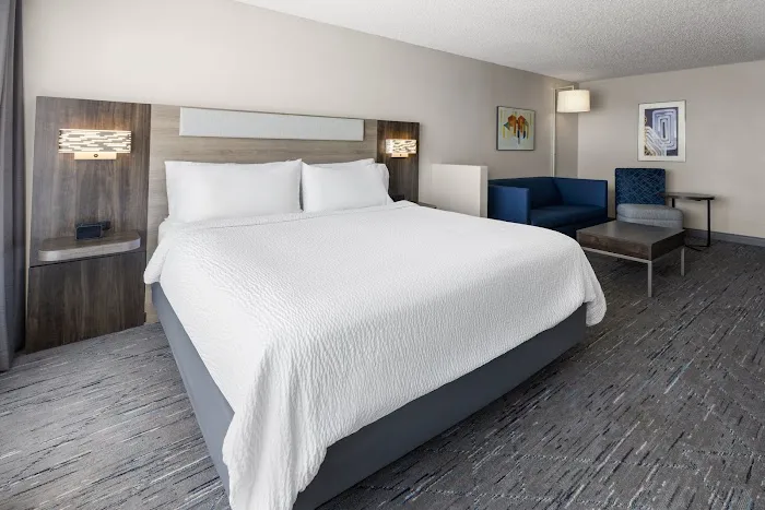 Holiday Inn Express & Suites Newberry by IHG 4