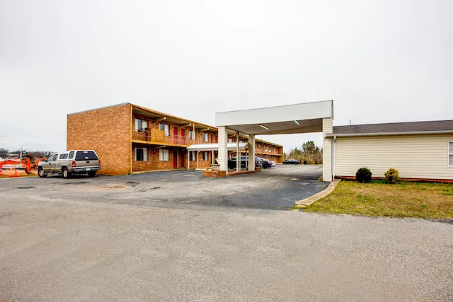 OYO Hotel Mauldin SC South Main Street 4