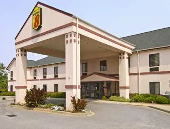 Super 8 4