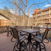Econo Lodge Inn & Suites on the River ico