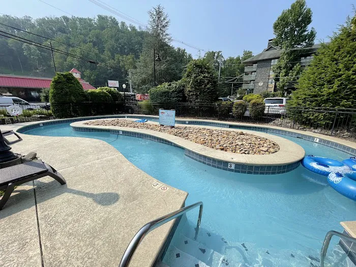Black Bear Inn & Suites 4
