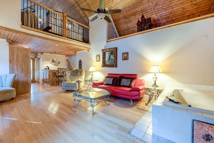 Quality Inn Creekside - Downtown Gatlinburg 4